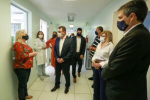 governador_carlos_moises_visita_laboratorio_central_de_santa_catarina