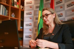 governadora_e_fecam_debatem