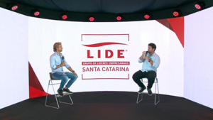 lide talks 2904211.jpg
