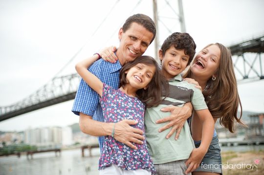 família
