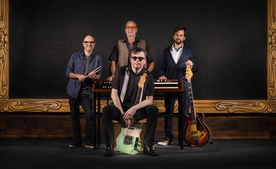 Cris Ferreira e Banda