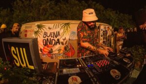 Buena