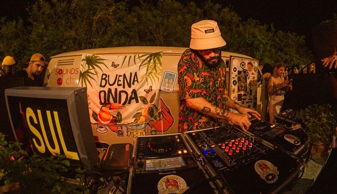Buena