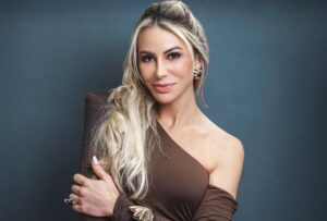 Elainne 04