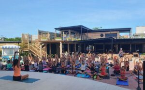 Aulão de Yoga no Jurerê OPEN